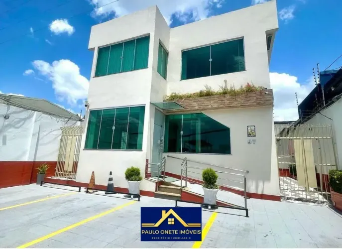 ALUGA-SE SALA COMERCIAL NO TÉRREO 18M² CLIMATIZADA AV. JOÃO VALÉRIO.