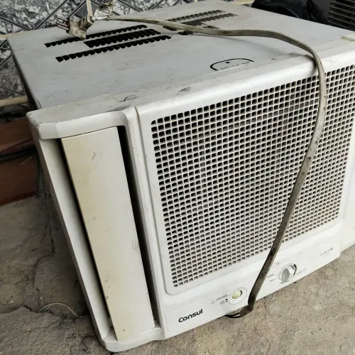 Ar condicionado PARA CONSERTO