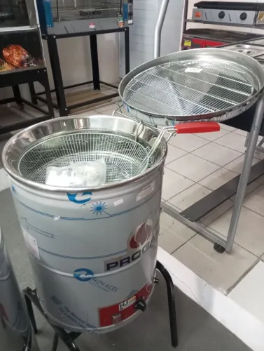 NZ. Fritadeira elétrica industrial água e óleo 8.000w 23L PROGÁS
