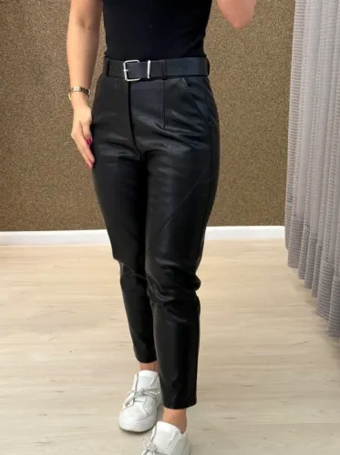 CALÇA COURO