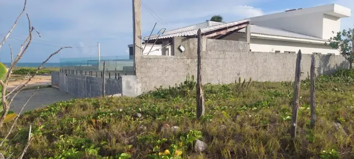 Terreno para venda possui 610 metros quadrados em Porto de Sauipe - Entre Rios - BA