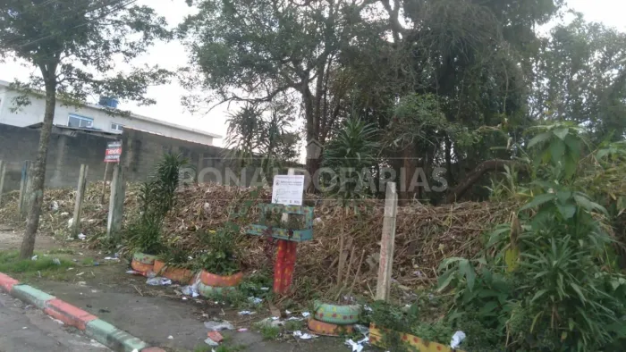 Terreno a venda com 770m² na região de Parelheiros próximo ao centro