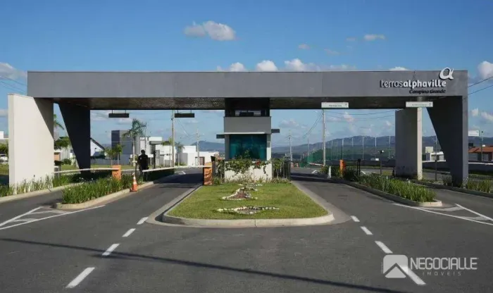 Terreno à venda, 345 m² por R$ 370.000,00 - Itararé - Campina Grande/PB