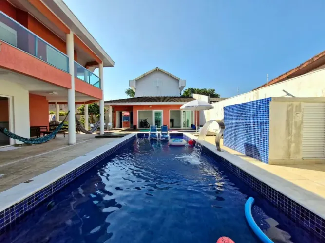 Casa com 5 suítes à venda por R$ 1.700.000 - Vila Santa Rosa - Guarujá/SP