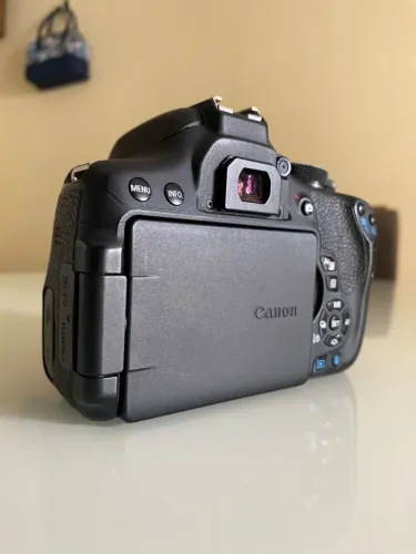 CâmeraT6i em perfeito estado. 