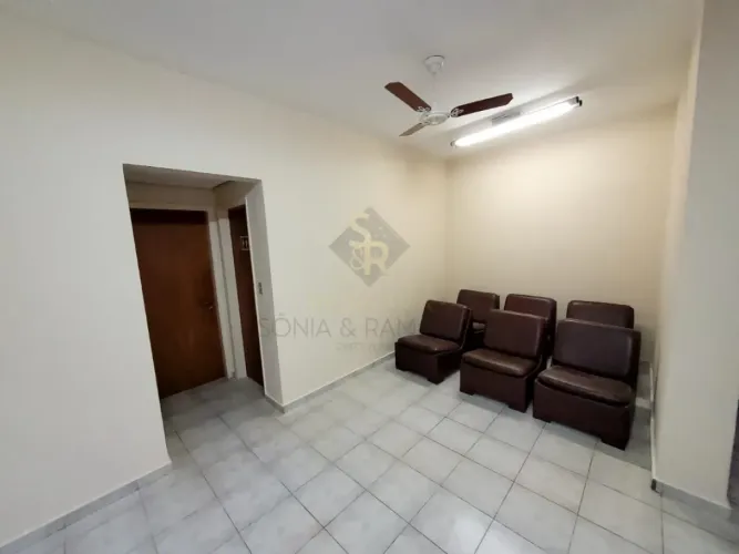 Casa Comercial para Locação e Venda no Bairro Vila Seixas, em Ribeirão Preto SP.