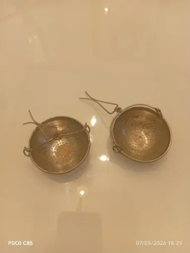 Par de coadores de chá vintage 