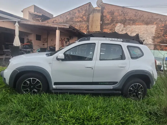 Renault Duster Dynamique 2.0 Hi-flex 16V Aut. 2016