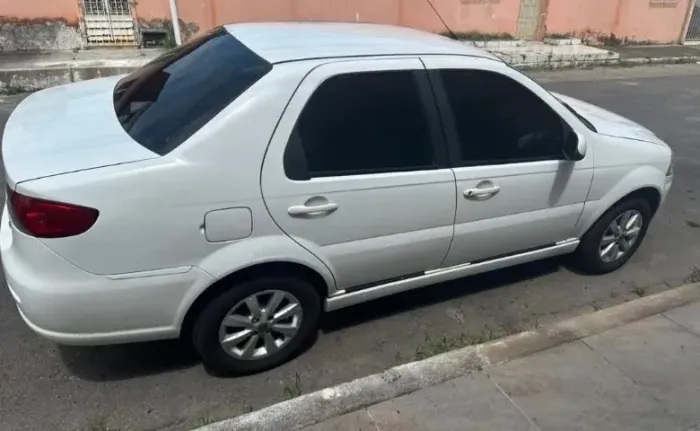 Fiat Siena EL 1.0 MPI Fire Flex 8V 4P 2015