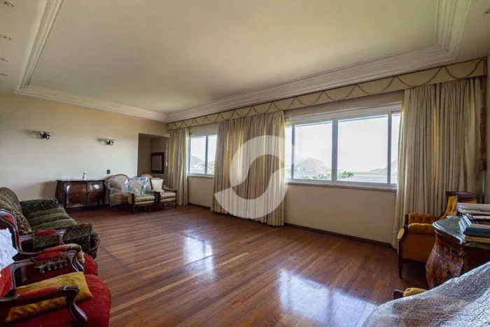 Apartamento com 3 dormitórios à venda, 190 m² por R$ 2.200.000,00 - Icaraí - Niterói/RJ