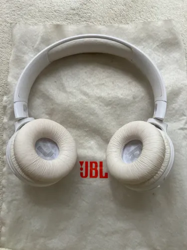 FONE JBL TUNE 520 BRANCO 