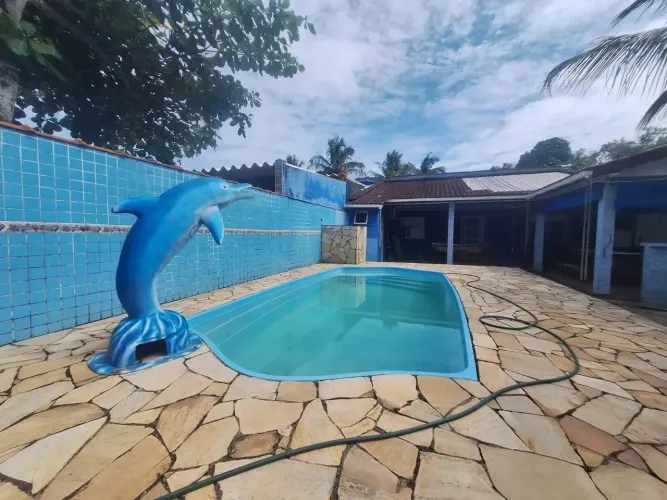 Casa com piscina em Boraceia