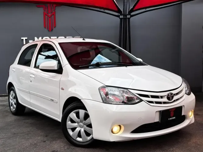 Toyota Etios 1.3 Flex 16V 5P Mec. 2014