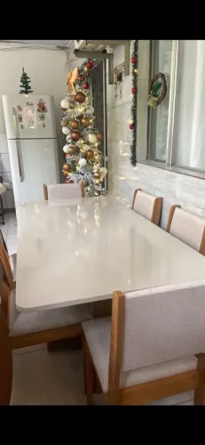 Mesa de 6 cadeiras somente mesa semi 2 meses uso 890