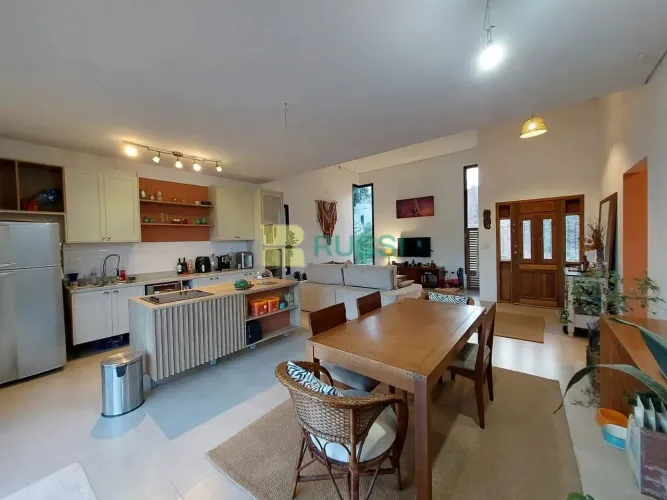 Casa à venda, com 265 m² de construção, Paraiso de Igaratá, Igaratá, SP