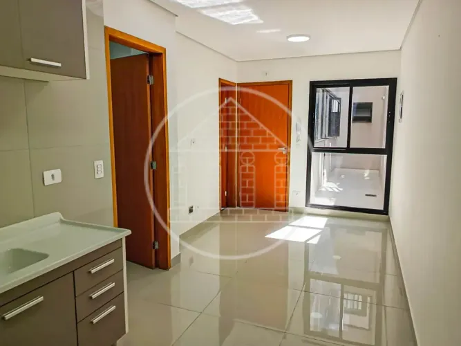 Apartamento de 35m² com 1 Quarto, Cozinha Americana e Térreo à Venda no Cupecê