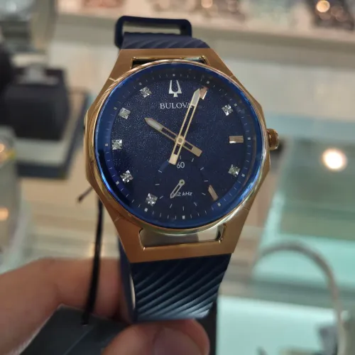 Relógio Bulova CURV Precisionist Ouro Rosé (Mostrador Azul c/ Diamantes) - NOVO