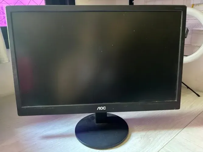 Monitor AOC 18.5''
