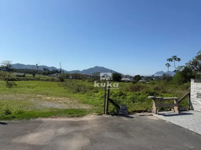 TERRENO À VENDA