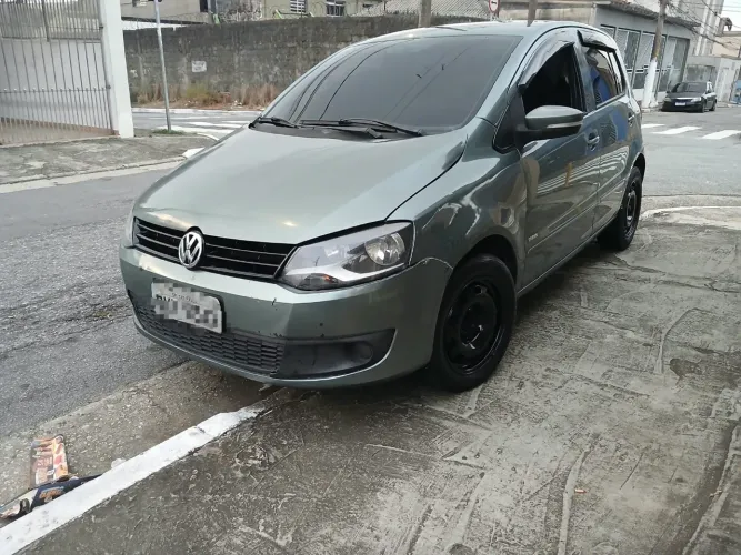 Volkswagen Fox 1.6 MI Total Flex 8V 5P 2011