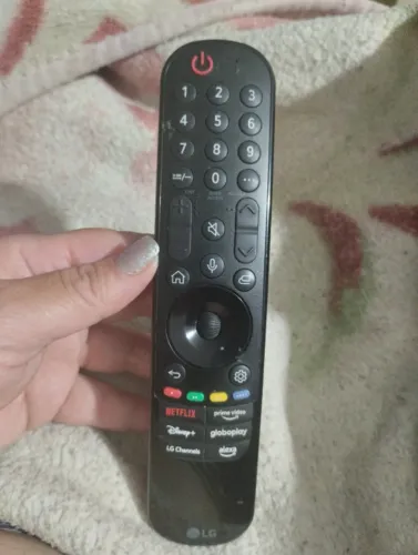 Controle LG smart Magic reconhecimento de voz.