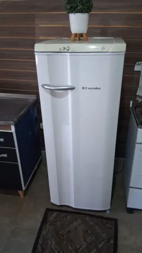 Geladeira Electrolux Completa