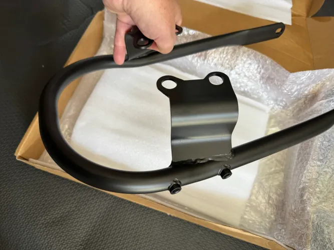 SUPORTE PARA SISSYBAR  E ACESSÓRIOS BONNEVILLE TRIUMPH 