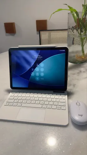 Ipad Air 5 geração 64 GB com Apple Pencil 2 teclado e mouse 