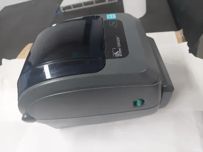Impressora de etiquetas Zebra GX420t com fonte Original - Usada muito boa para USO