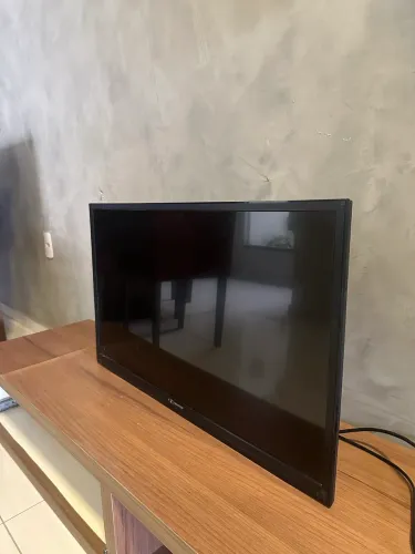TV 32? BUSTER (som apresenta defeito quando coloca muito alto)