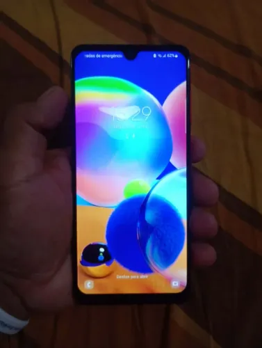 Vendo celular marca sansumg a31 possui 128gb 4 ram entrgo por 250 reais