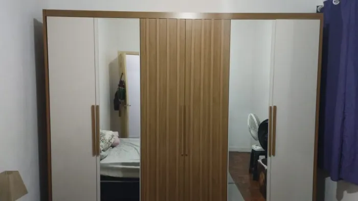 Guarda-Roupa Casal 6 Portas + 4 Gavetas + 2 Espelhos MDF