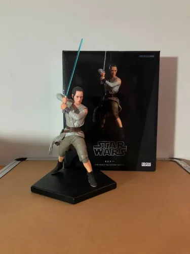 Figure Rey Star Wars Iron Studio escala 1/10