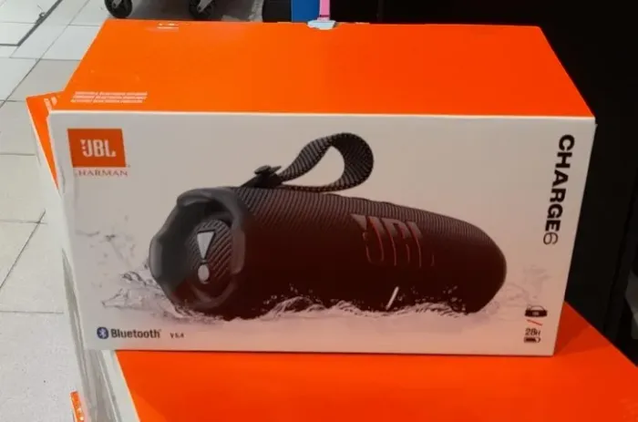 JBL Charge 6 Preta, Roxa, Camuflada, Rosa, Azul e Vermelha.
