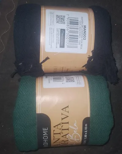 Vendo duas manta de sofá