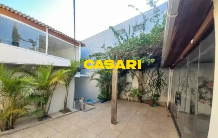 Sobrado com 4 dormitórios à venda, 200 m² - Nova Gerti - São Caetano do Sul/SP