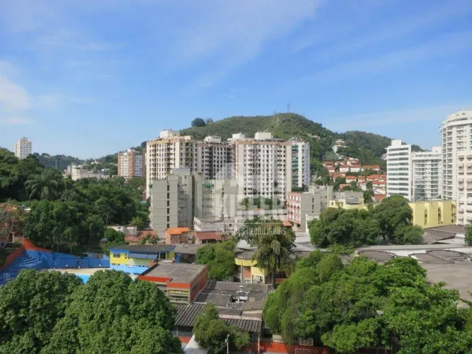 Cobertura, Pe Pequeno, Niteroi
