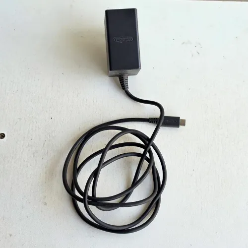 Nintendo Switch - fonte/carregador - OPORTUNIDADE