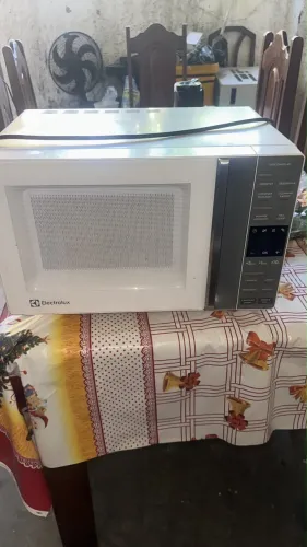 Microondas muito novo