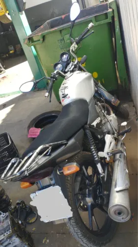 Moto titan 150
