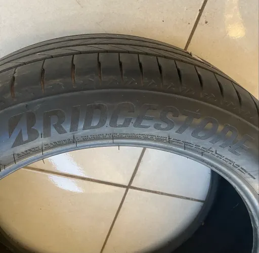Pneu Alenza 225/50/R18 Bridgestone