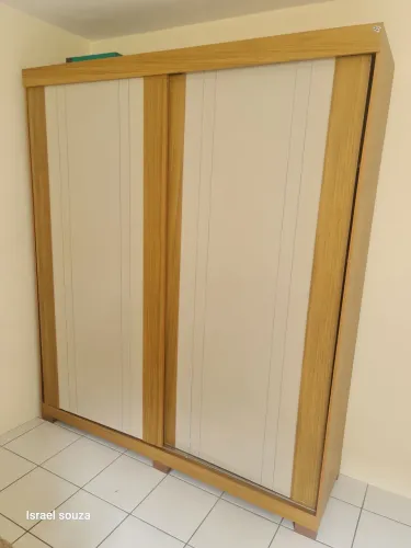 Vende-se guarda roupa