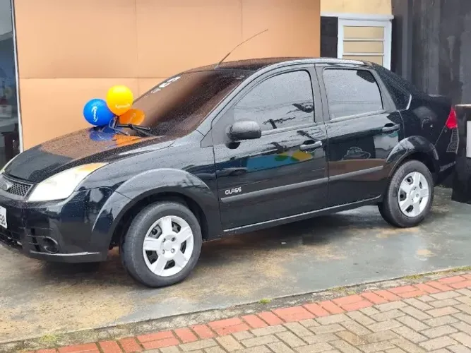 Ford Fiesta Sedan 1.0 8V Flex 4P 2010