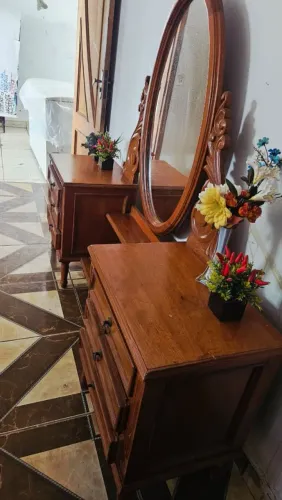 PENTEADEIRA DE MADEIRA RELÍQUIA 