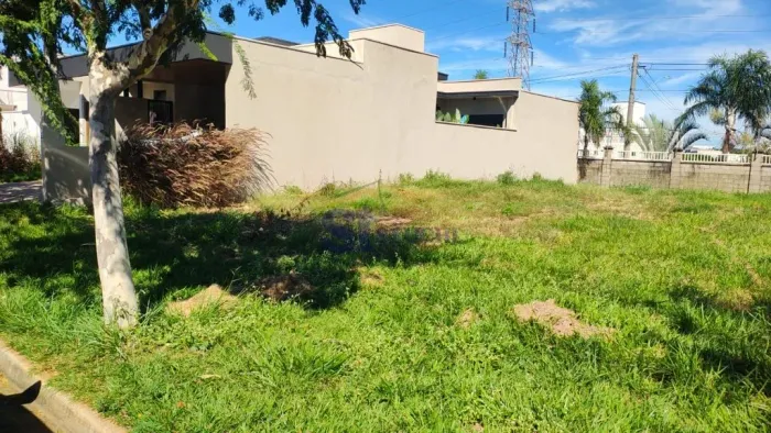 Terreno à Venda no Condomínio Parque Atlanta em Araraquara  200 m²