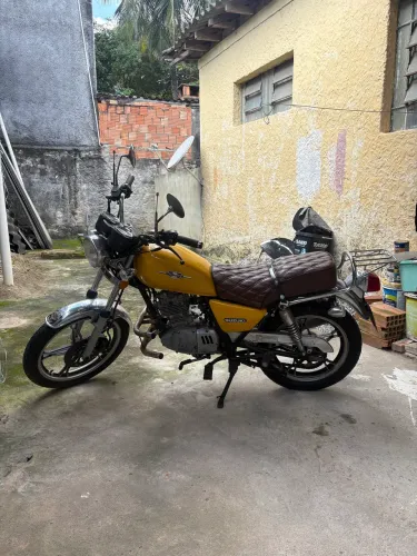 Moto em boas condições