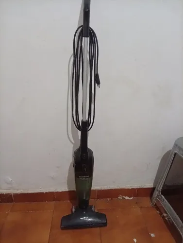Aspirador de pó Britânia