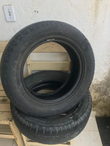 Peneu meia vida no precinho