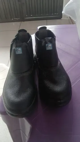 Vendo essas botas  34, 37, 38, 39 e 41.