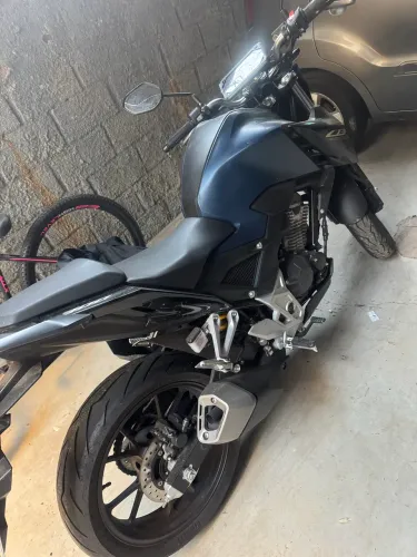 Vendo CB 300 Novíssima